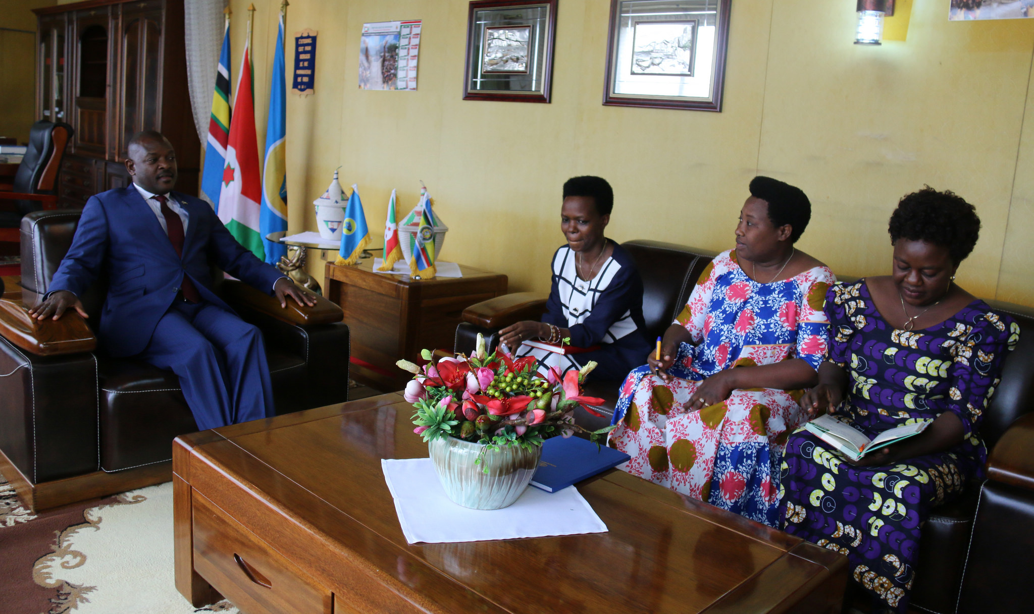 Le Bureau Exécutif du Forum des Femmes est reçu par le Président de la République Son Excellence  Pierre Nkurunziza