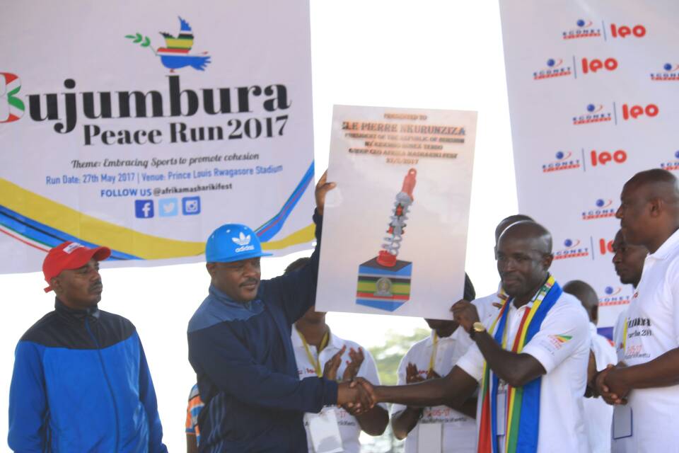 Son Excellence Pierre Nkurunziza Président de la République Burundaise lance officiellement la course pour la paix édition 2017