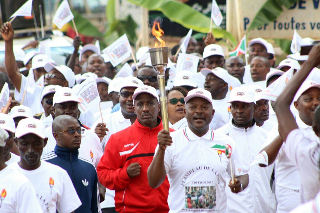 Son Excellence Pierre Nkurunziza lance le Flambeau de la paix
