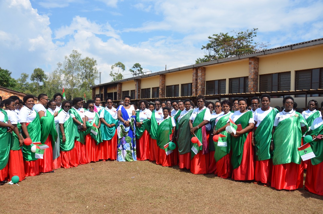 La Première Dame du Burundi avec la ligue des femmes du CNDD-FDD
