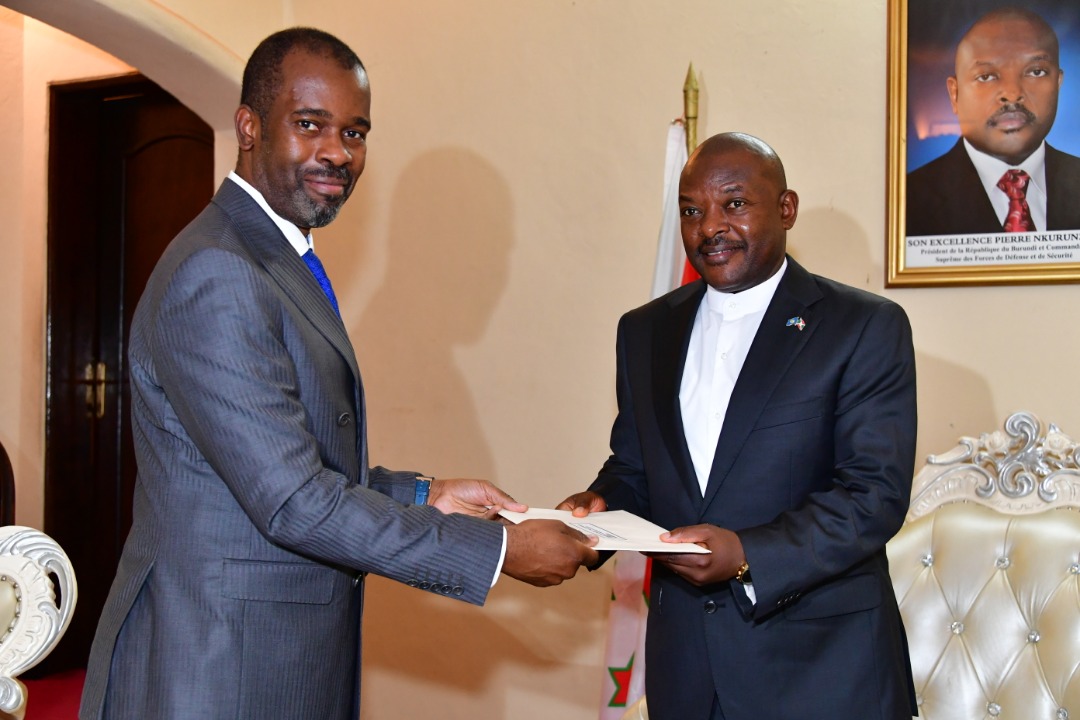 Le Chef de l’Etat reçoit un envoyé spécial du Président de la RDC