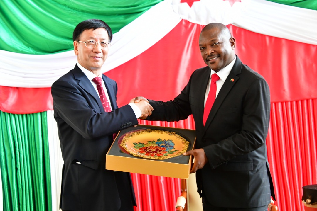 Le Président Burundais reçoit le Vice- Président de l’APN Chinois