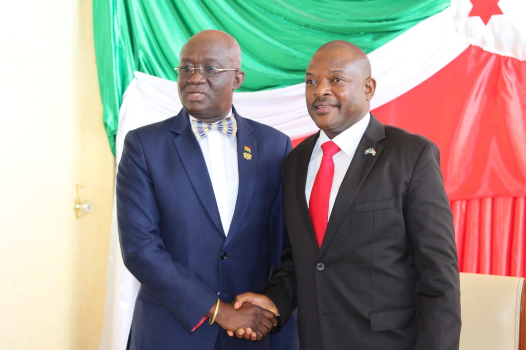 S.E Pierre Nkurunziza reçoit un envoyé spécial du Président Ghanéen