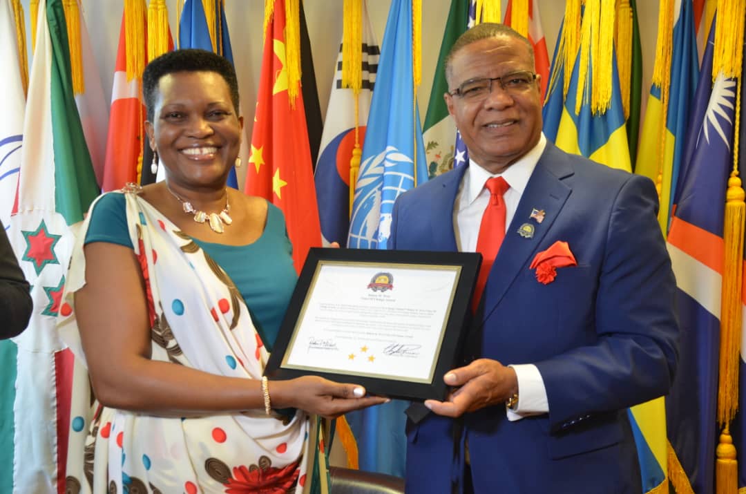 La Première Dame du Burundi reçoit des prix à New York