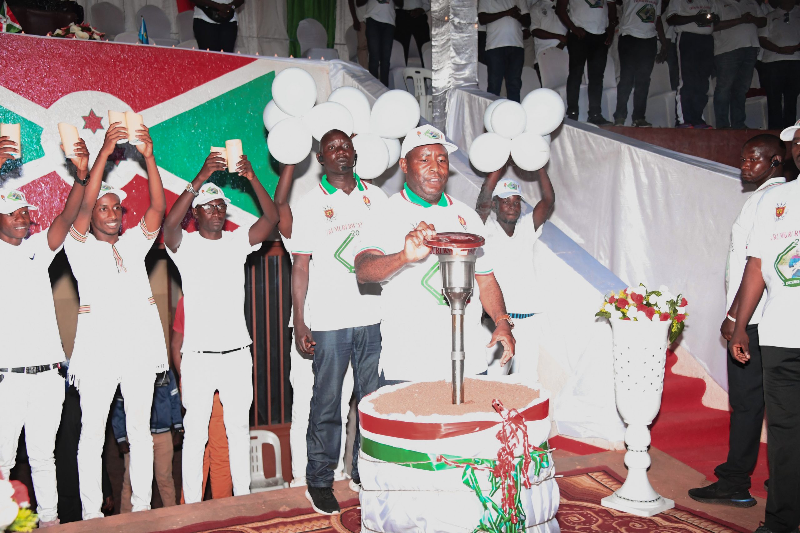Le Président Ndayishimiye clôture la 14ème édition du flambeau de la paix