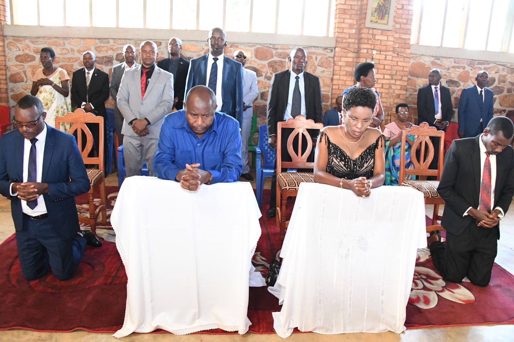 Le Couple Présidentiel prend part à la prière dominicale à Munanira