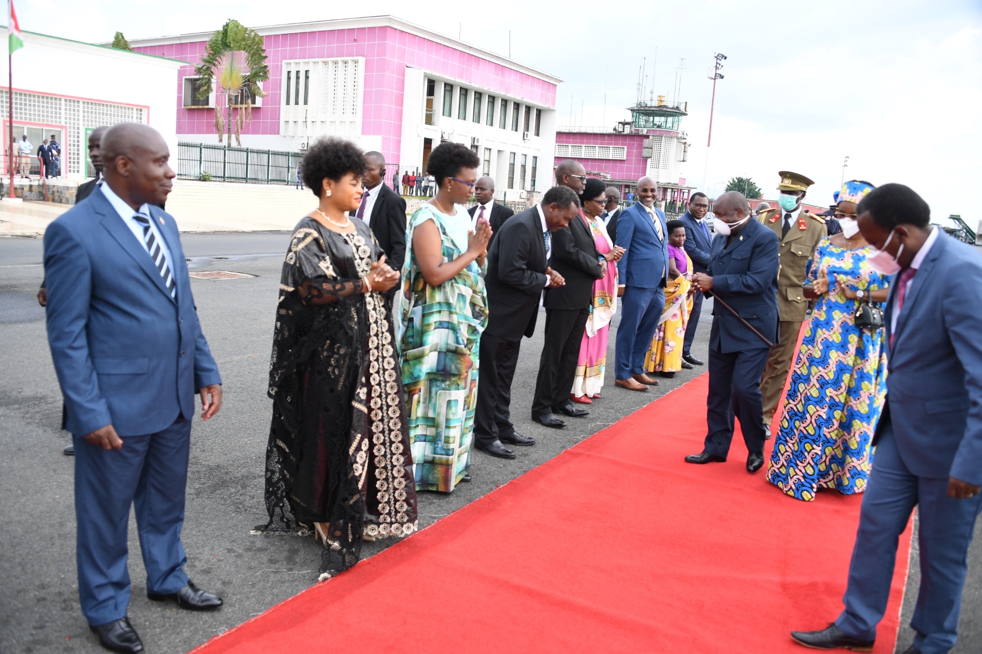 Le Président de la République S.E Evariste Ndayishimiye est arrivé à Bujumbura après une visite d’Etat en Guinée Équatoriale