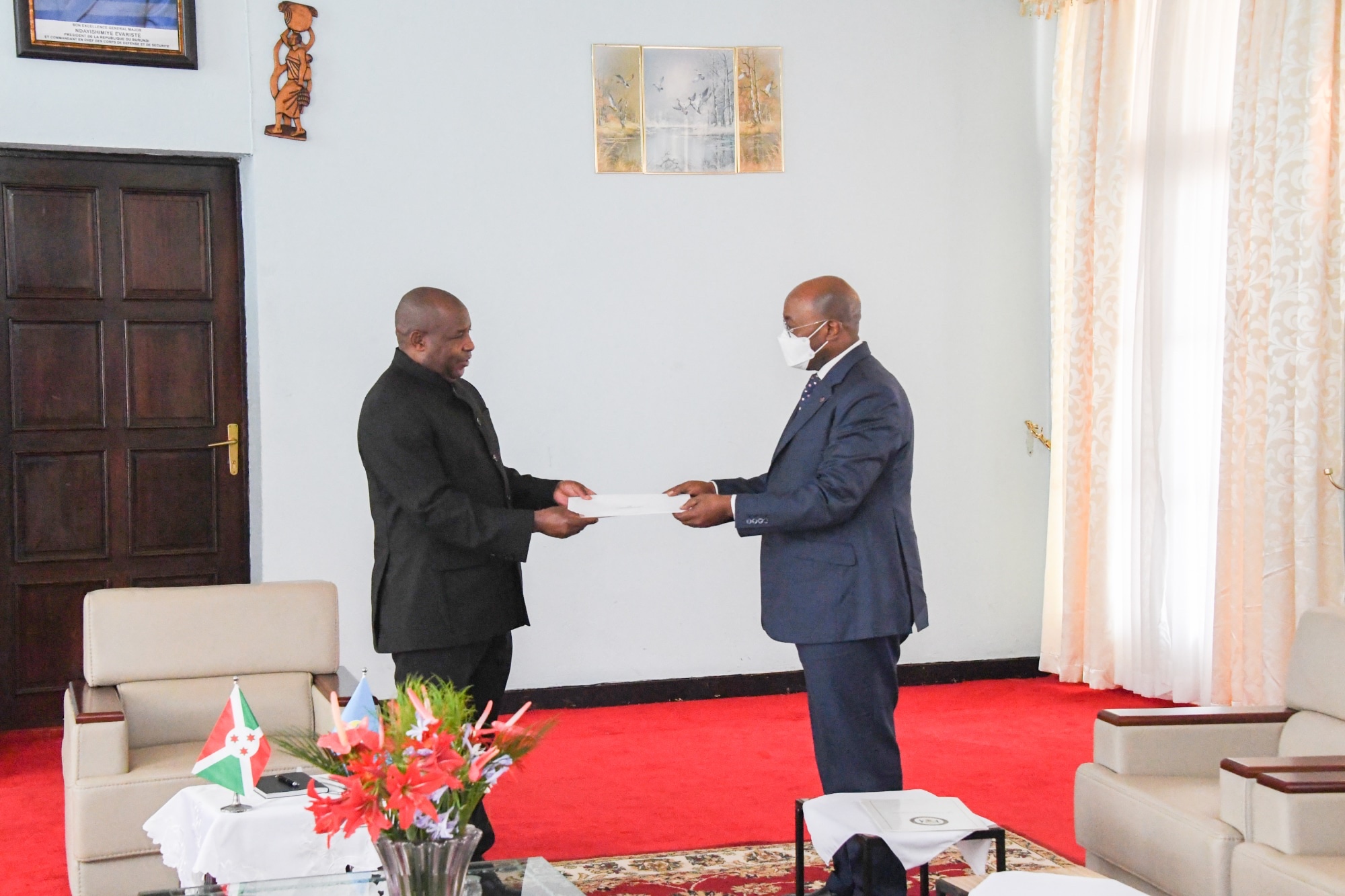 Le Chef de l’Etat reçoit en audience le Ministre Gabonais des Affaires Étrangères