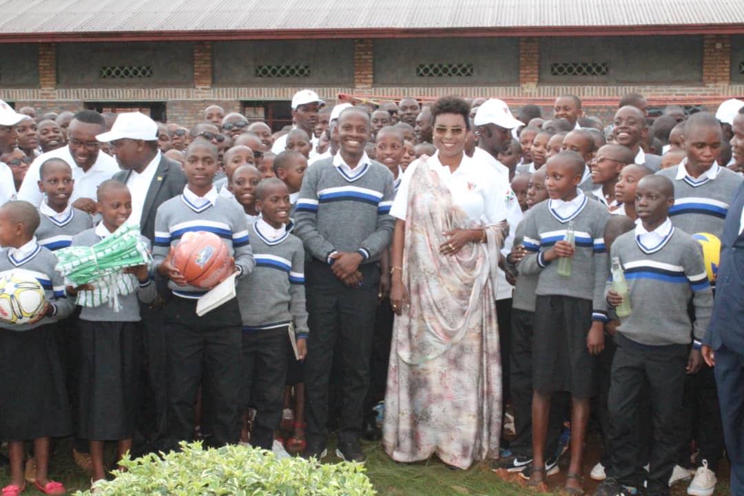 First Lady meets Gitaramuka Saint Augustino Secondary School students in Karusi Province