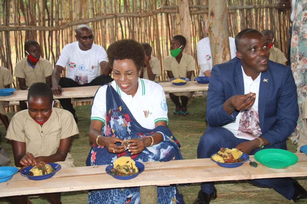 The First Lady calls on all Burundians to support the school canteen program