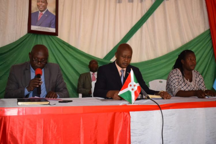 Le Vice Président de la République préside une réunion de sécurité à Kayokwe