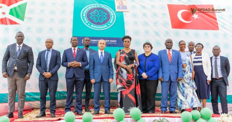 La Première Dame salue la contribution de l’École Internationale de la Fondation Maarif de Turquie à la promotion d’une éducation de qualité au Burundi