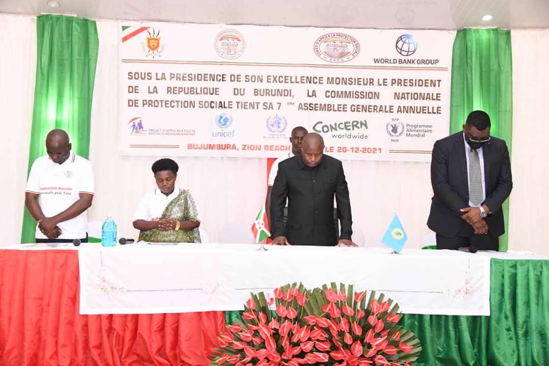 Le Président Ndayishimiye exhorte tout citoyen Burundais de renouer avec la culture d’entraide sociale
