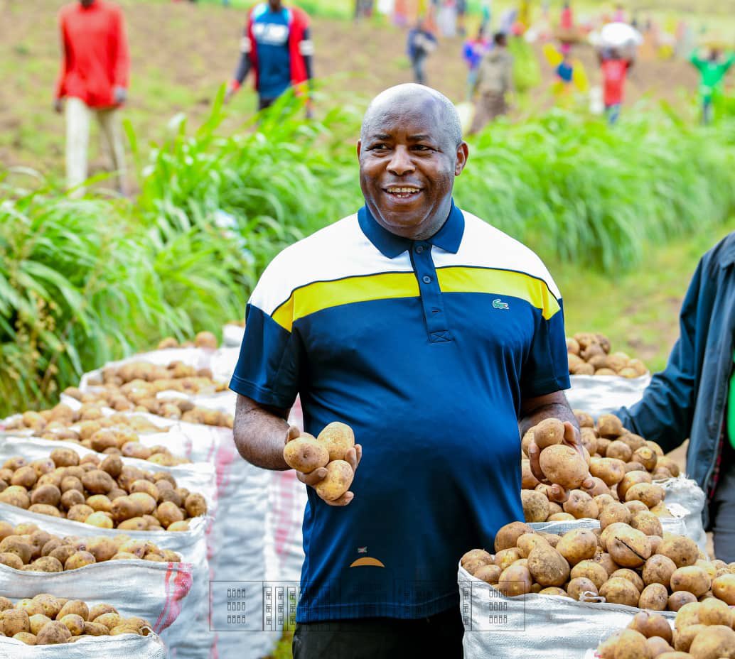 Le Président Ndayishimiye interpelle les agronomes Burundais à adopter des techniques agricoles modernes pour accroître la production