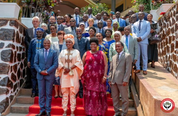 La Première Dame lance la feuille de route pour la mise en œuvre des recommandations issues du forum de haut niveau des femmes leaders sur la lutte contre la malnutrition au Burundi