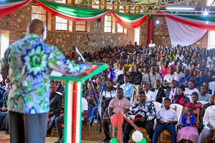 « La jeune génération Burundaise ne devrait pas hériter les mauvaises habitudes du Burundi ancien »