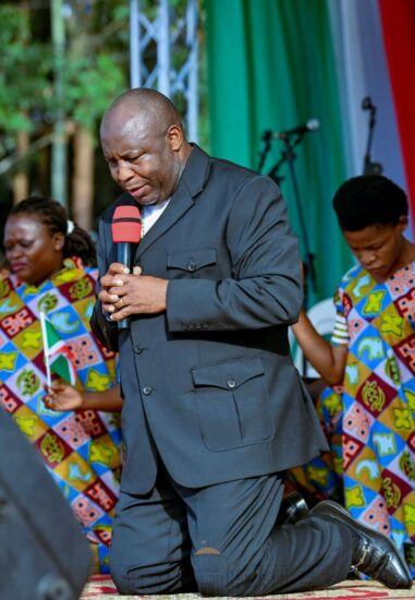 Le Président Ndayishimiye demande aux Burundais de prier pour le rétablissement de la paix dans l’EAC