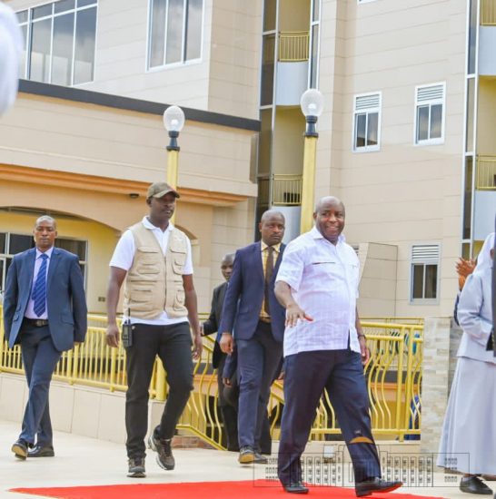 Le Chef de l’Etat Son Excellence Evariste Ndayishimiye inaugure à Gitega, l’hôte Matergo, une œuvre des sœurs Bene-Tereziya