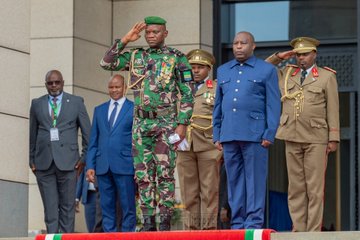 Le Président Ndayishimiye reçoit le Président de la Transition au Gabon