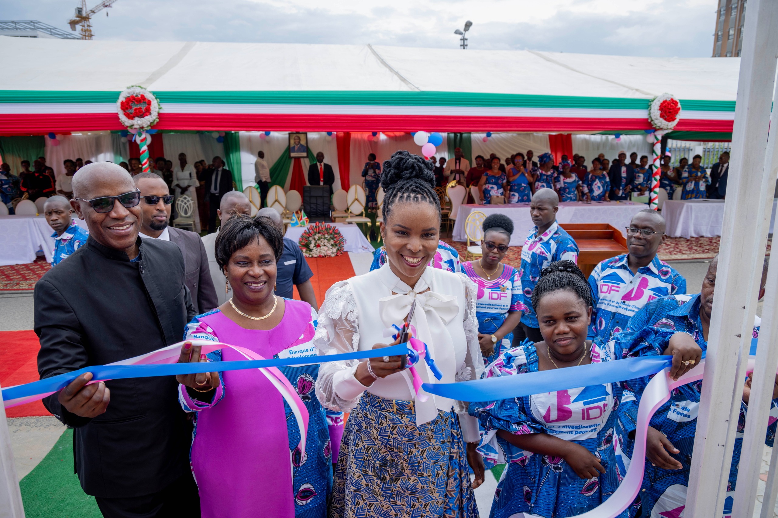 Inauguration de l’Agence IMFURA par la Première Dame Angeline Ndayishimiye, un pas de plus vers l’autonomisation de la femme burundaise