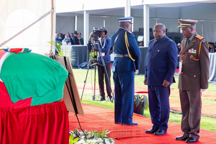 Participation du Chef de l’Etat Burundais aux funérailles de S.E Hage G. Geingos, ancien Président Namibien