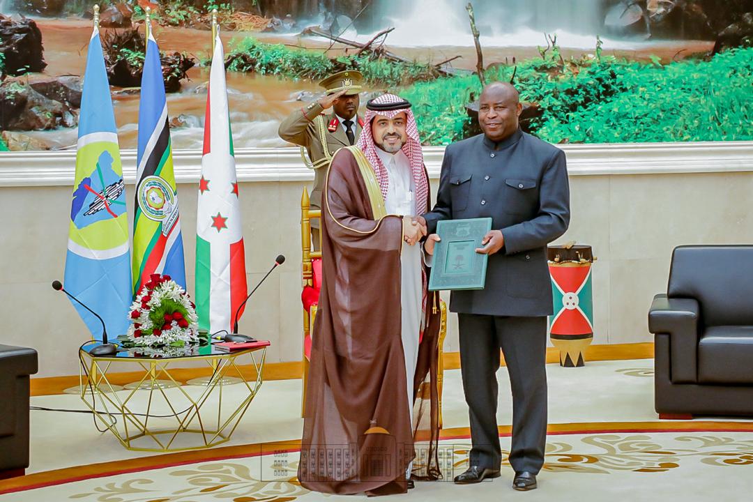 Le Président Ndayishime reçoit les lettres de créance de huit nouveaux ambassadeurs