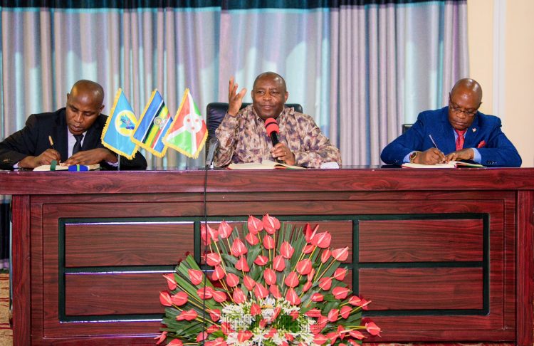 Le Président Evariste Ndayishimiye appelle la population à l’indépendance financière