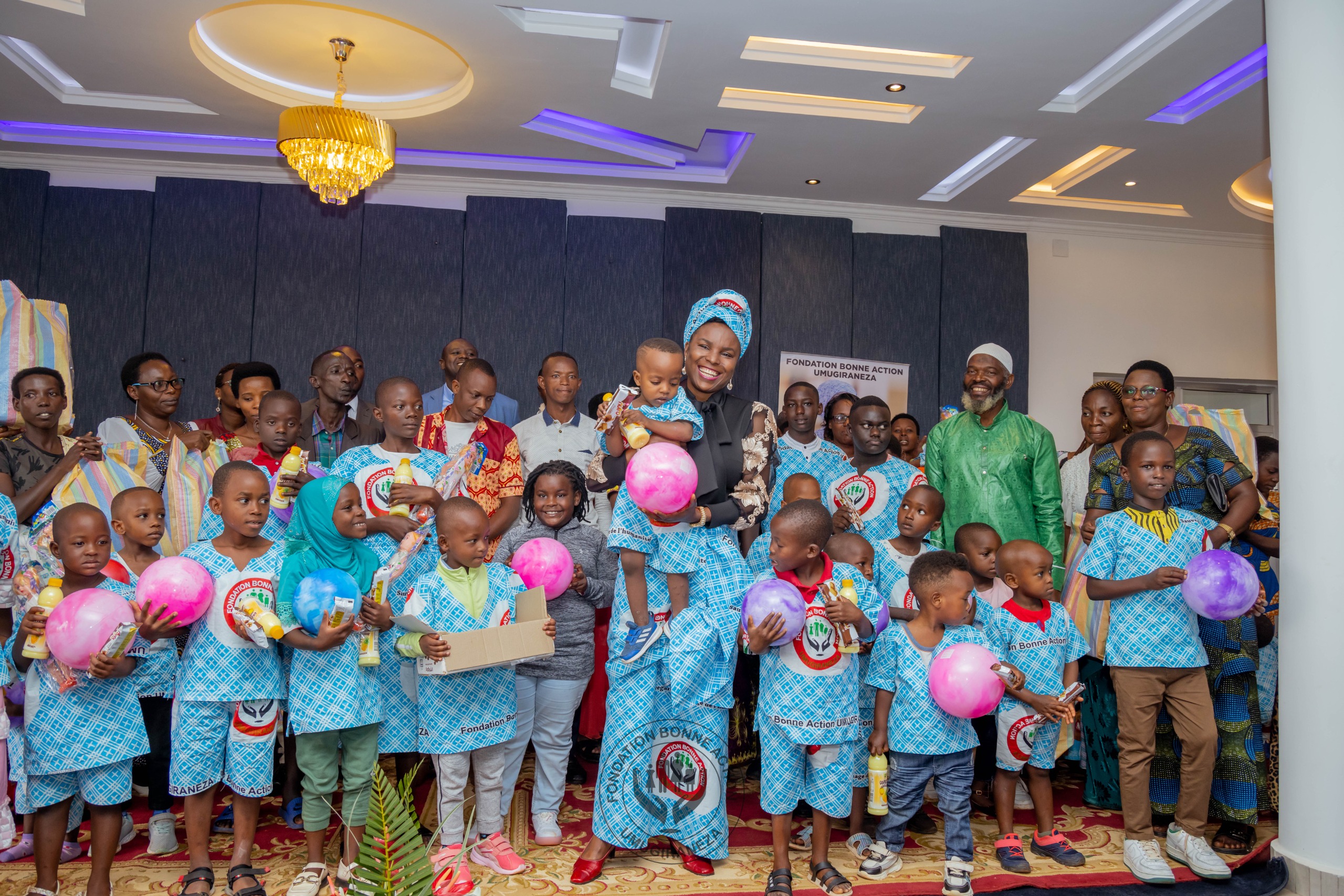 La Fondation Bonne Action Umugiraneza célèbre la guérison des enfants grâce à des soins chirurgicaux à l’étranger