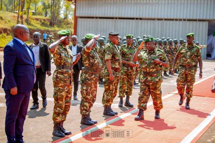 Le Président Evariste Ndayishimiye rend un hommage appuyé aux Forces de Défense Nationale
