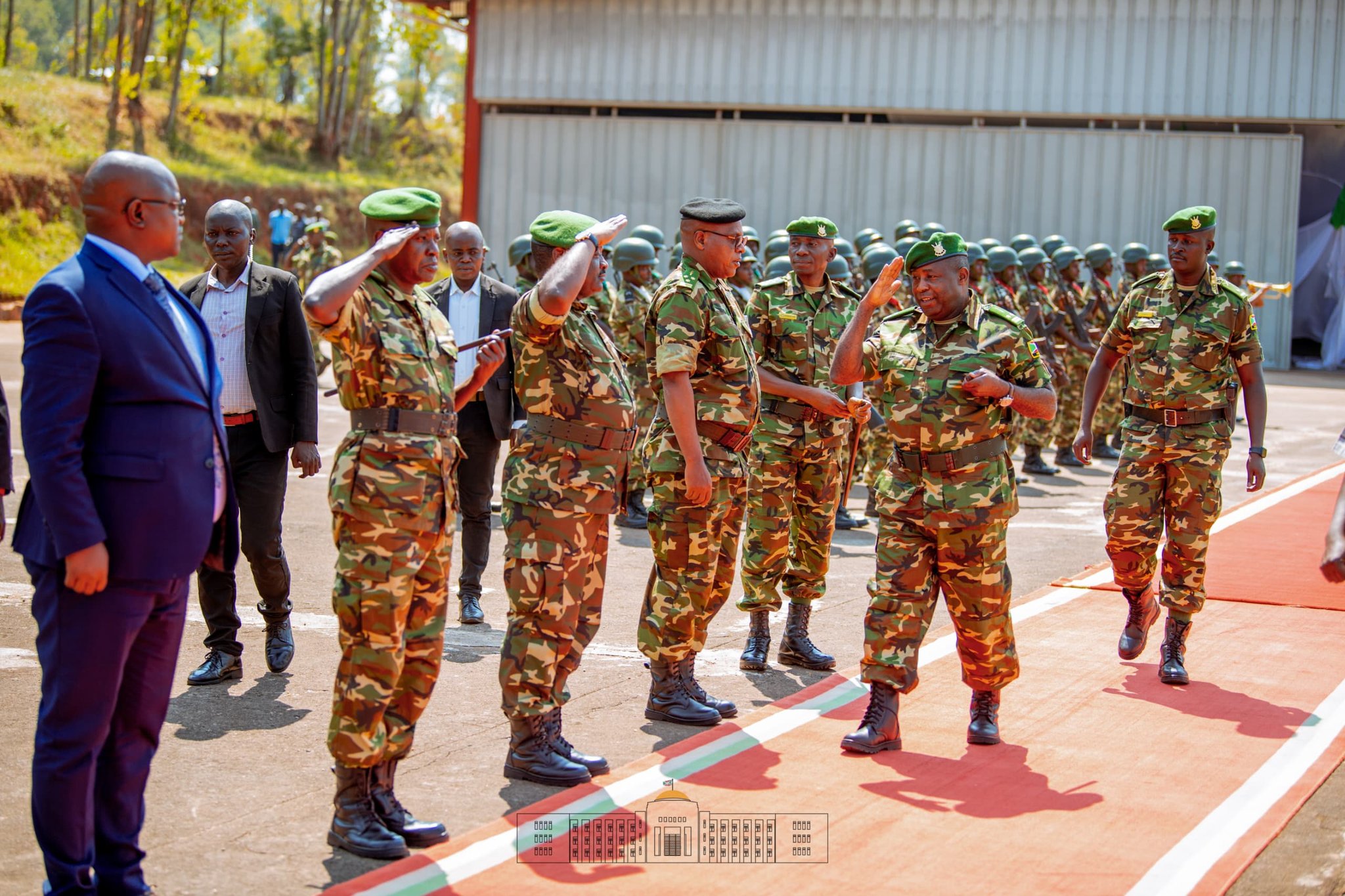Le Président Evariste Ndayishimiye rend un hommage appuyé aux Forces de Défense Nationale