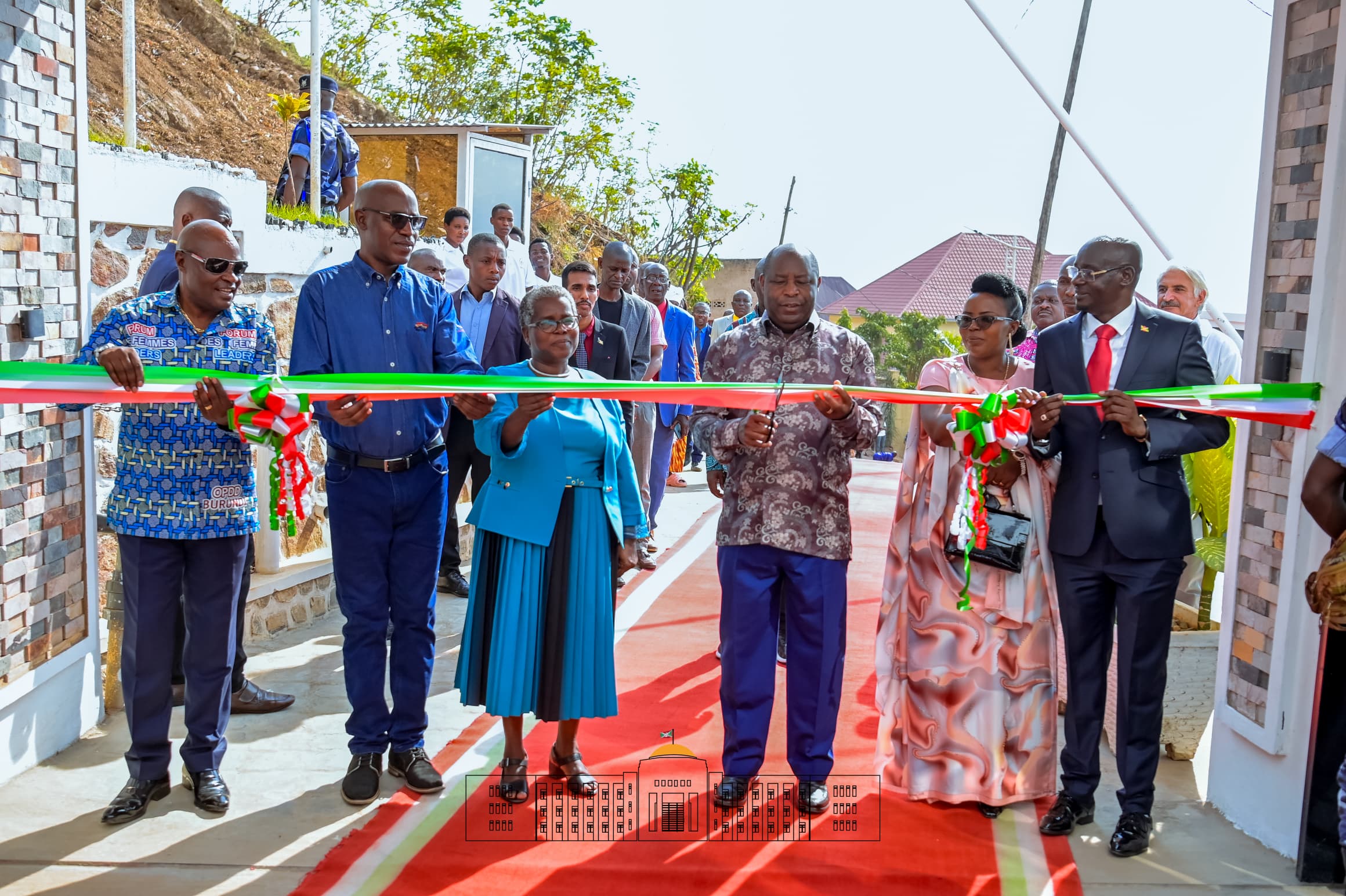 Le président Evariste Ndayishimiye inaugure la Polyclinique TEREZIYA de Gihosha