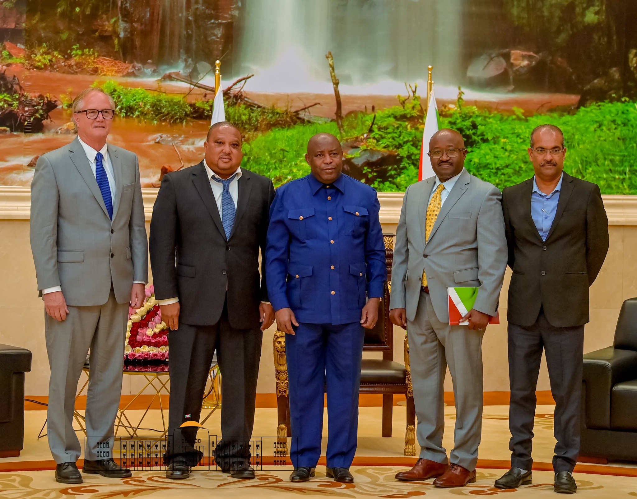 Le Président Ndayishimiye reçoit en audience une délégation de la coalition pour le développement communautaire responsable(CRCD)