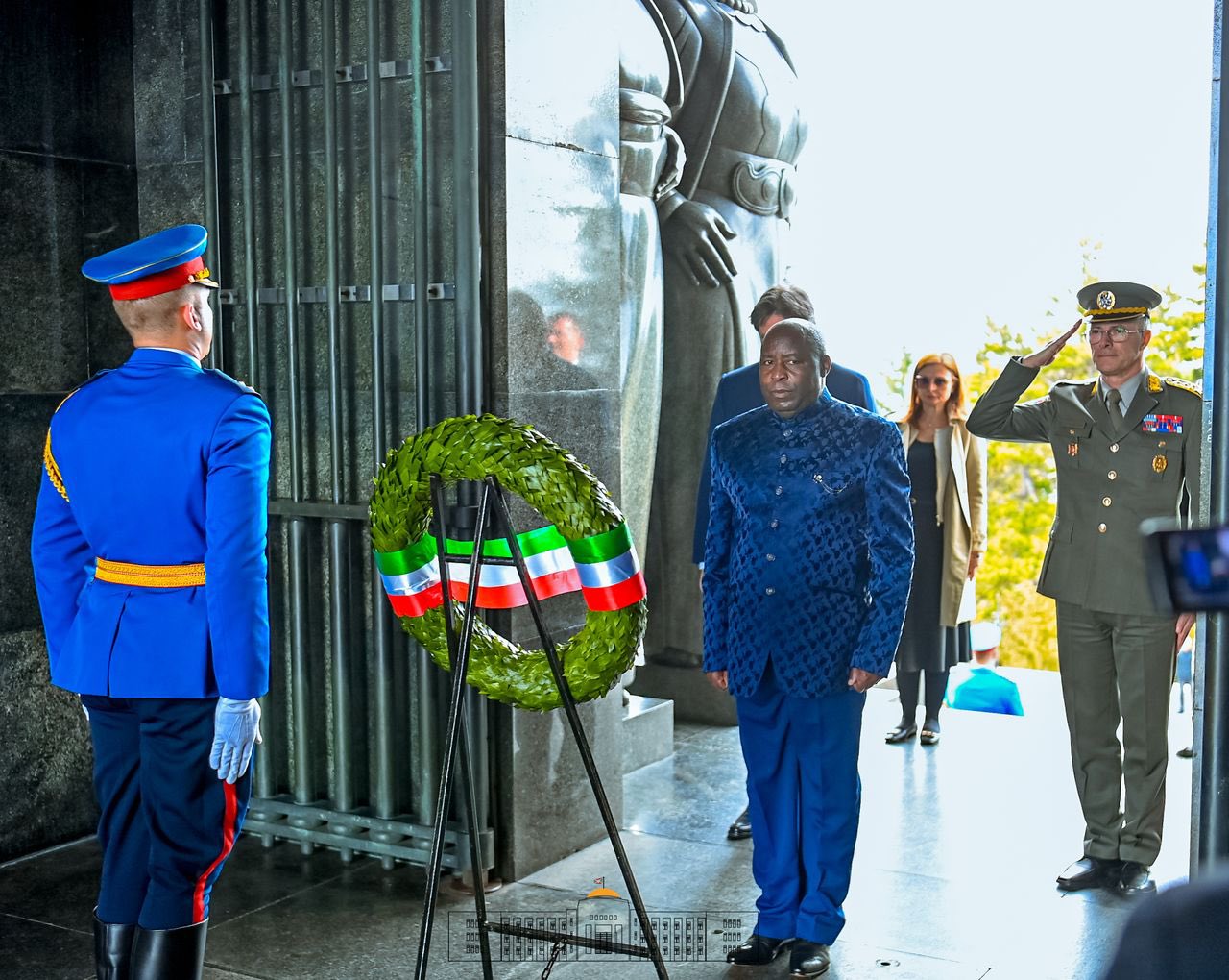 Hommage du Président Ndayishimiye aux Héros de la Serbie