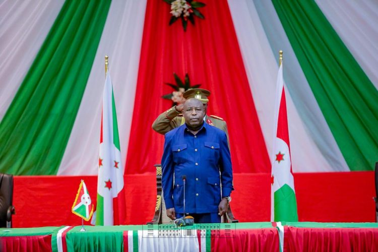 Prestation de serment à Kigobe devant le Président Ndayishimiye