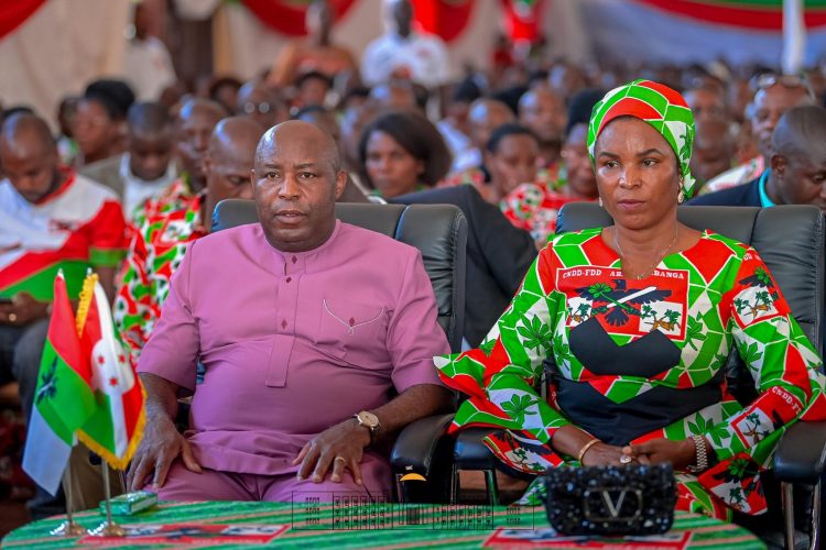 Le Couple présidentiel se joint aux Bagumyabanga de Gitega pour la prière œcuménique