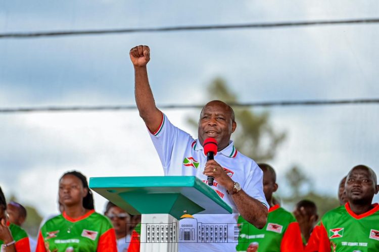 Le Président Ndayishimiye a donné le coup d’envoi de la campagne électorale pour son parti à Kiremba