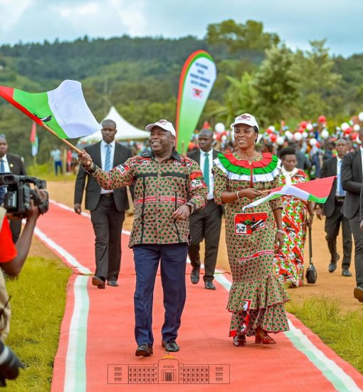 Le Chef de l’État Ndayishimiye participe à la campagne électorale du CNDD-FDD en Commune Rwibaga
