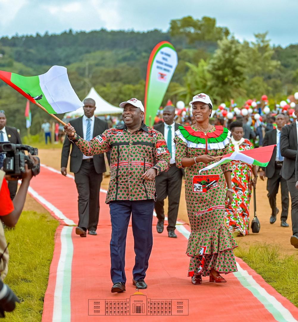 Le Chef de l’État Ndayishimiye participe à la campagne électorale du CNDD-FDD en Commune Rwibaga