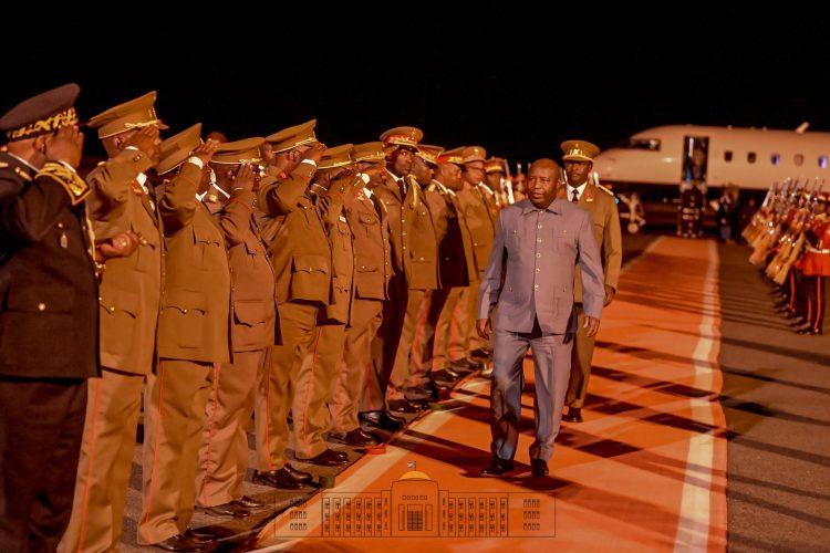 Retour au pays du Président Ndayishimiye après un séjour diplomatique fructueux à Nice.