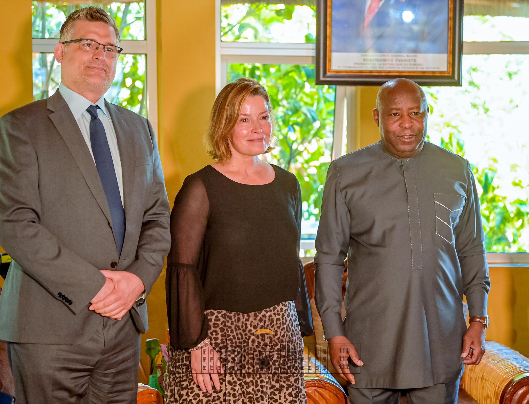 Le Chef de l’Etat Son Excellence Evariste Ndayishimiye reçoit en audiences une équipe d’investisseurs américains et la Représentante de la Banque Mondiale au Burundi