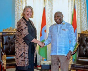 Le Président Ndayishimiye reçoit en audience deux nouveaux ambassadeurs accrédités au Burundi
