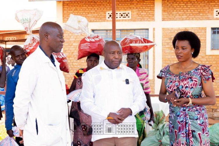 Le Président Ndayishimiye au chevet des oubliés des hôpitaux