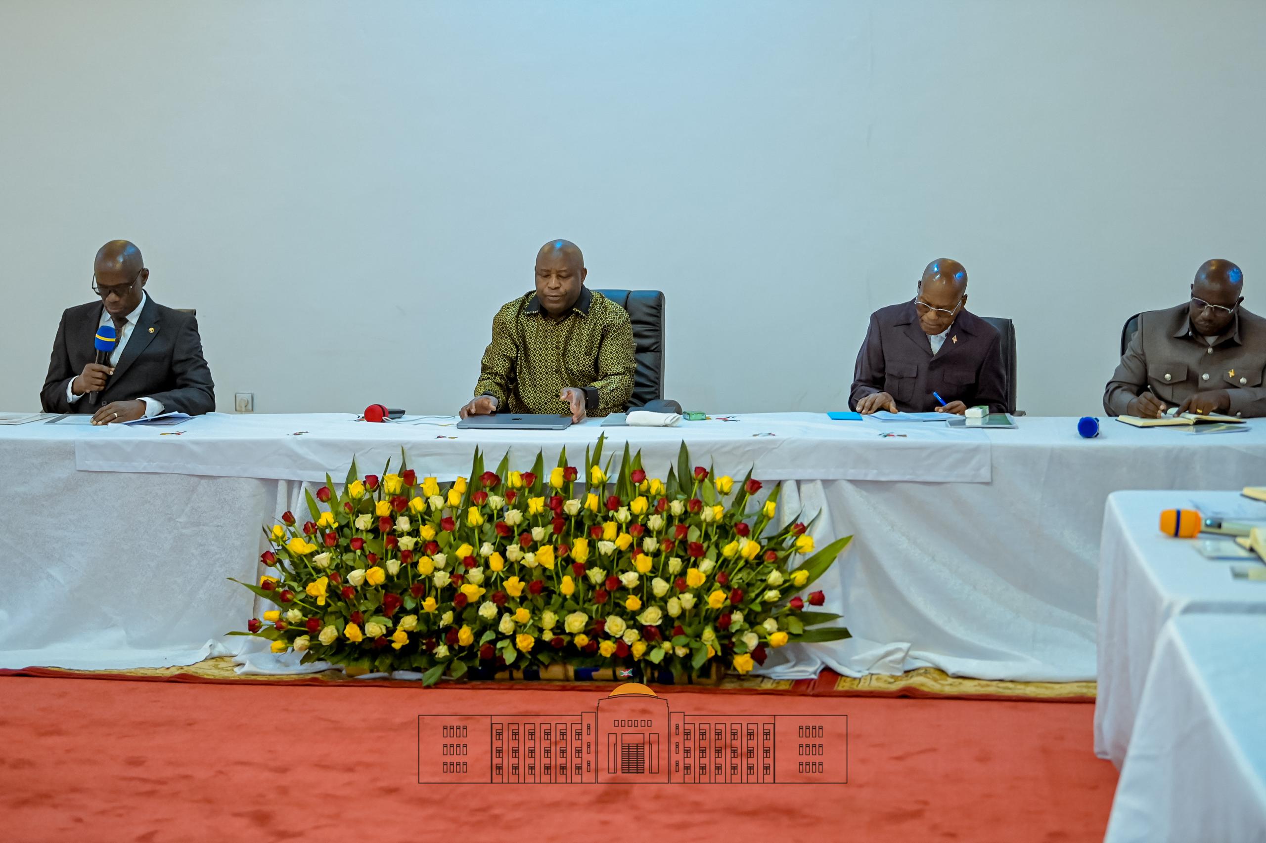 Le Chef de l’État et Président du Conseil des Sages du CNDD-FDD dirige une retraite nationale à Muyinga