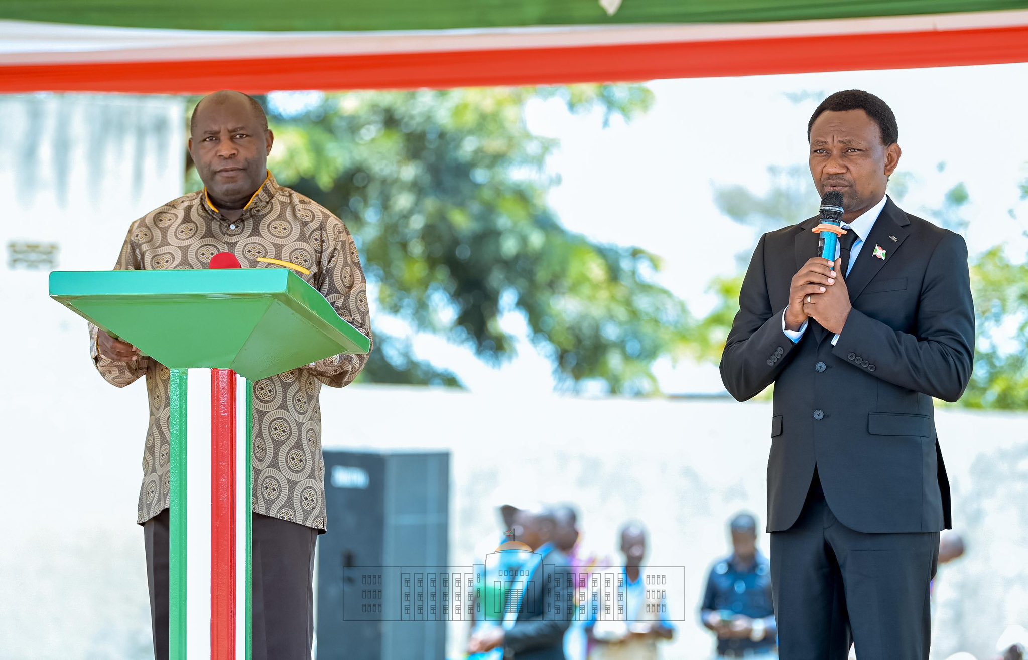 Présentation par le Président Ndayishimiye du nouvel administrateur de Rumonge