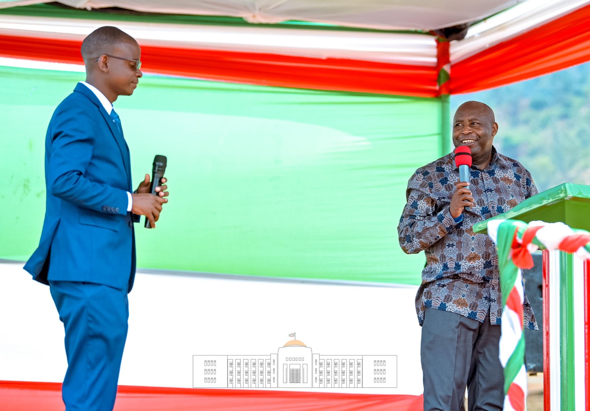 Présentation de Ngoroyimana Philémon, nouvel Administrateur communal de Muhuta, par le Président Ndayishimiye