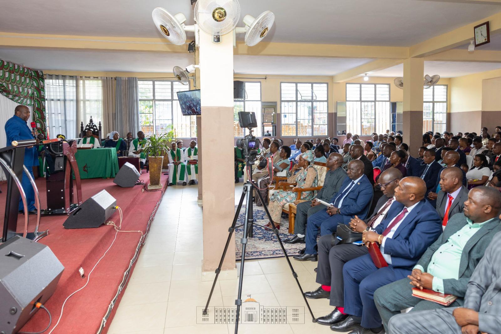 Le Président Ndayishimiye appelle à la foi active et au développement.