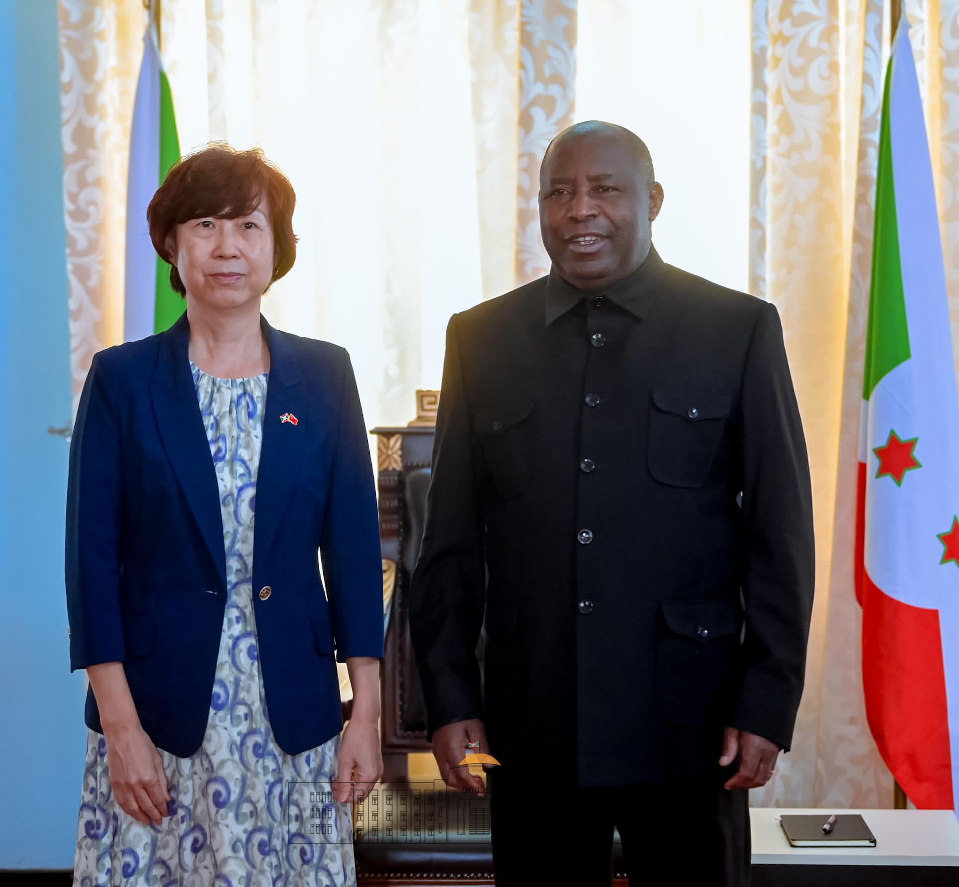 Le Président Ndayishimiye reçoit l’Ambassadeur Zhao Jiangping en audience d’adieu