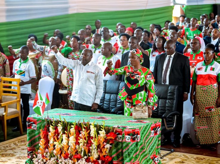Le Chef de l’État et Président du Conseil des Sages se joint aux Bagumyabanga dans la prière œcuménique mensuelle à Gitega