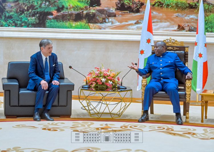 Trois nouveaux ambassadeurs accrédités au Burundi