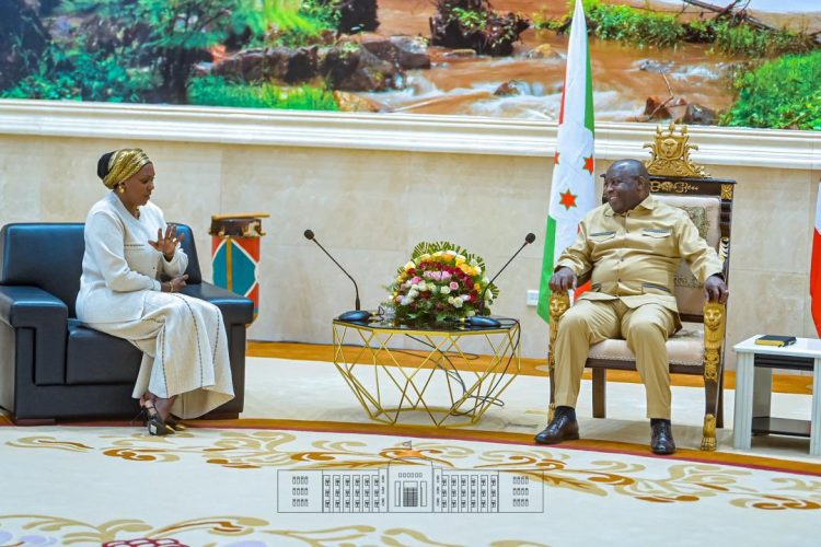 Le Chef de l’État burundais reçoit en audience Hon. Fatuma Zainab Mohammed, envoyée spéciale du Président kényan